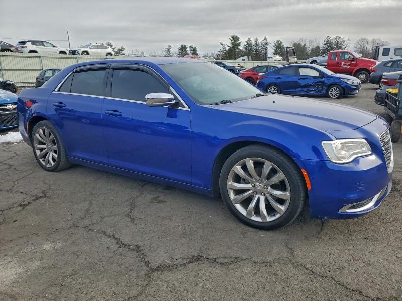92504335 :رقم المزاد ، 2C3CCAAG7JH308810 vin ، 2018 Chrysler 300 مزاد بيع
