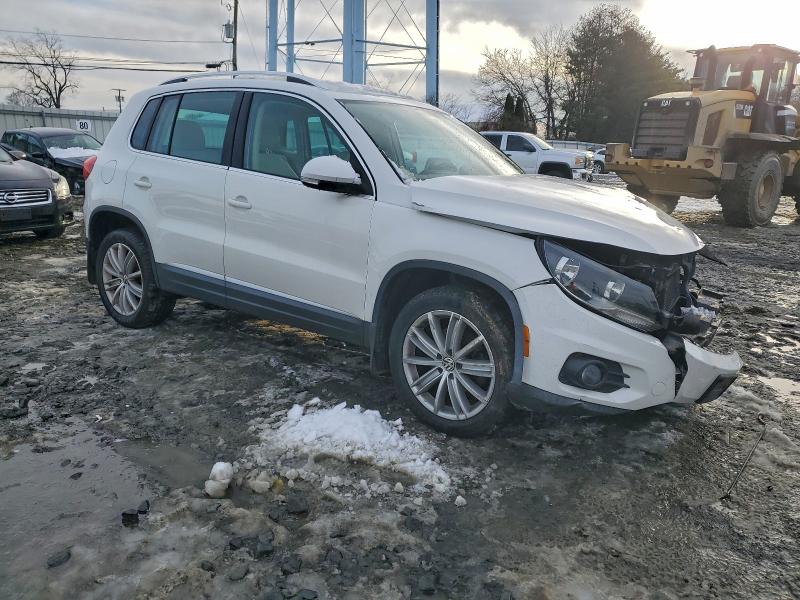 97138865 :رقم المزاد ، WVGBV7AX0DW541885 vin ، 2013 Volkswagen Tiguan مزاد بيع