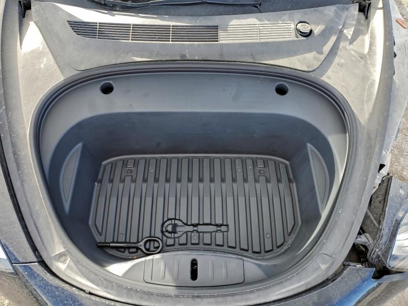 2020 Tesla Model 3 მანქანა იყიდება აუქციონზე, vin: 5YJ3E1EA9LF643720, აუქციონის ნომერი: 94926155