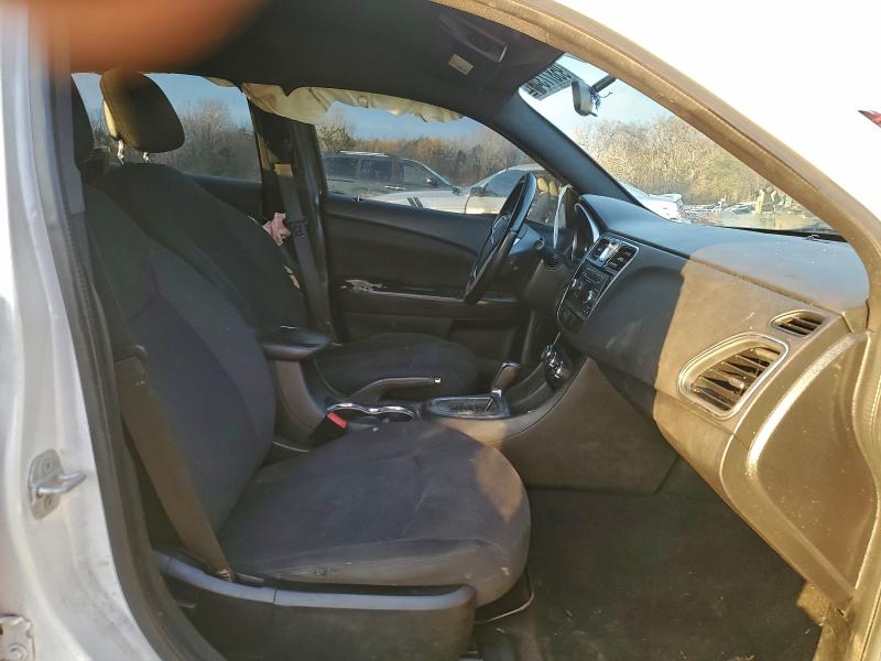95877345 :رقم المزاد ، 1C3CCBBB5DN729221 vin ، 2013 Chrysler 200 مزاد بيع
