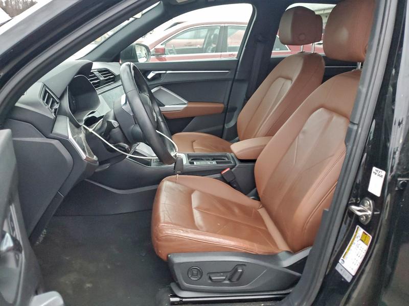 97341145 :رقم المزاد ، WA1AUCF34M1058893 vin ، 2021 Audi Q3 مزاد بيع