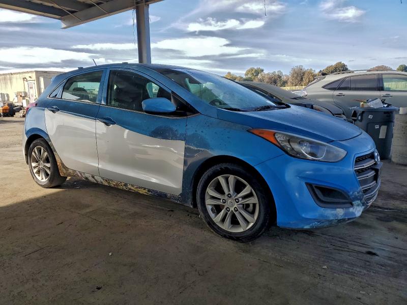 2016 Hyundai Elantra Gt მანქანა იყიდება აუქციონზე, vin: KMHD35LH6GU305265, აუქციონის ნომერი: 97373335