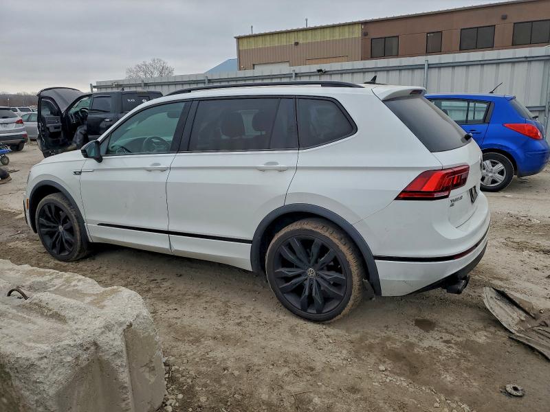 Продаж на аукціоні авто 2021 Volkswagen Tiguan, vin: 3VV2B7AXXMM030327, номер лоту: 94990065