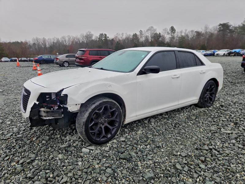 Продажа на аукционе авто 2019 Chrysler 300, vin: 2C3CCAAGXKH590958, номер лота: 93977745