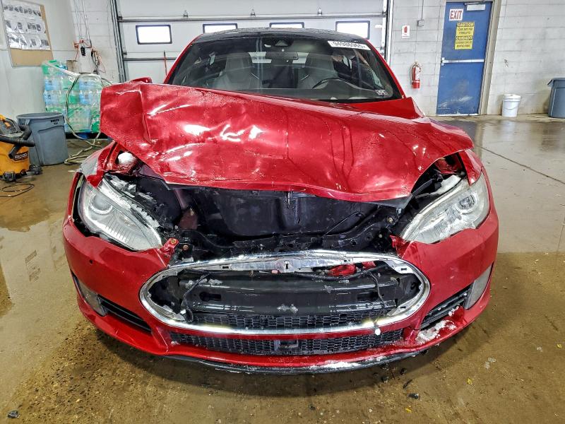 94986965 :رقم المزاد ، 5YJSA1V43FF097373 vin ، 2015 Tesla Model S P9 مزاد بيع