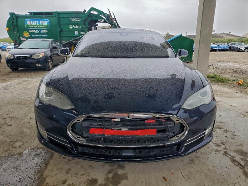Продажа на аукционе авто 2014 Tesla Model S, vin: 5YJSA1H18EFP52398, номер лота: 96067275
