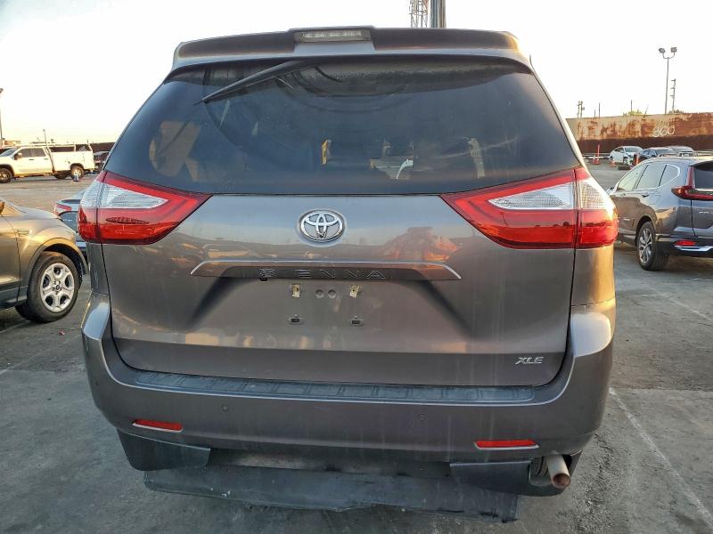 Продажа на аукционе авто 2019 Toyota Sienna, vin: 5TDYZ3DC4KS017088, номер лота: 94358505