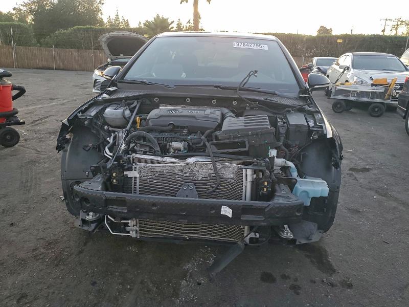 Продажа на аукционе авто 2017 Volkswagen Gti, vin: 3VW447AU3HM007823, номер лота: 97842795