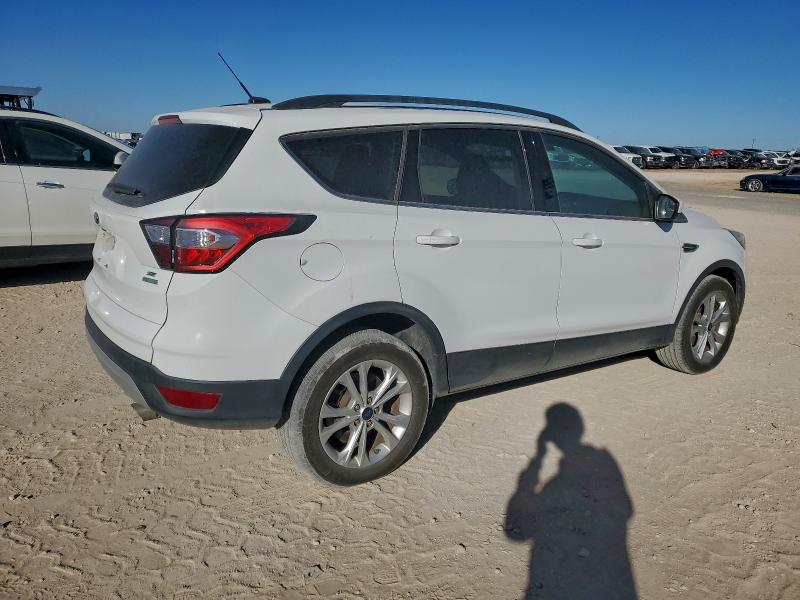 2018 Ford Escape მანქანა იყიდება აუქციონზე, vin: 1FMCU0GD7JUC61741, აუქციონის ნომერი: 96441205