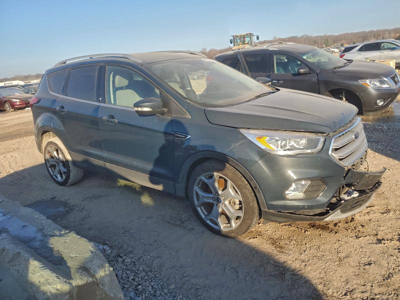 2019 Ford Escape მანქანა იყიდება აუქციონზე, vin: 1FMCU9J95KUC32779, აუქციონის ნომერი: 95848635