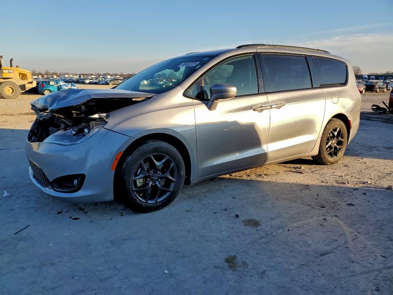 Auction sale of the 2018 Chrysler Pacifica, vin: 2C4RC1BG0JR228036, lot number: 95562325