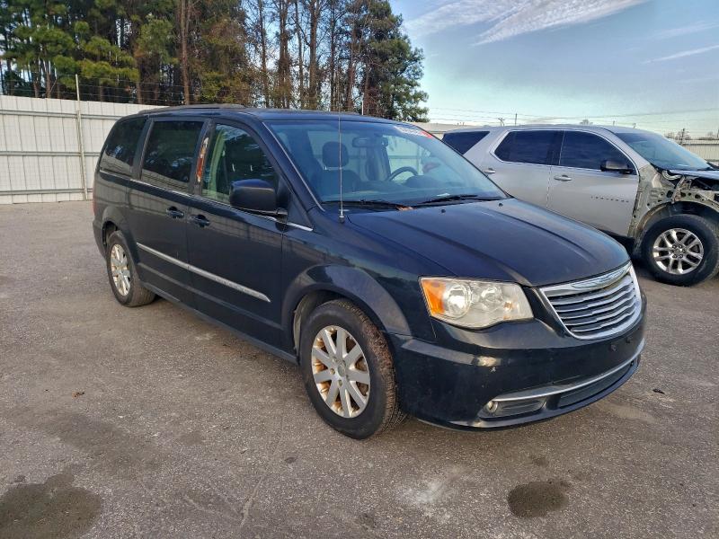 96454745 :رقم المزاد ، 2C4RC1BG2GR147905 vin ، 2016 Chrysler Town & Country مزاد بيع