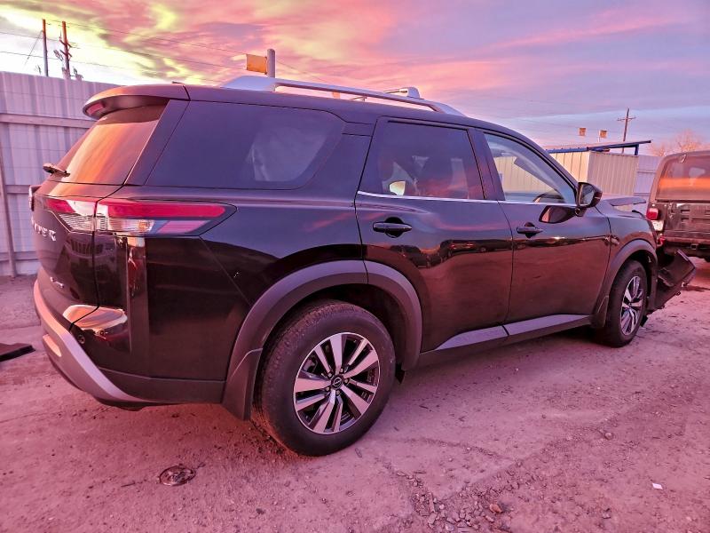 96989005 :رقم المزاد ، 5N1DR3CCXPC230907 vin ، 2023 Nissan Pathfinder مزاد بيع