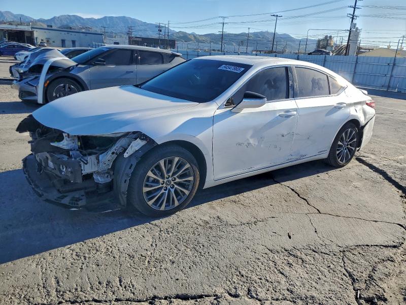 94547865 :رقم المزاد ، 58ADA1C10MU005890 vin ، 2021 Lexus Es مزاد بيع
