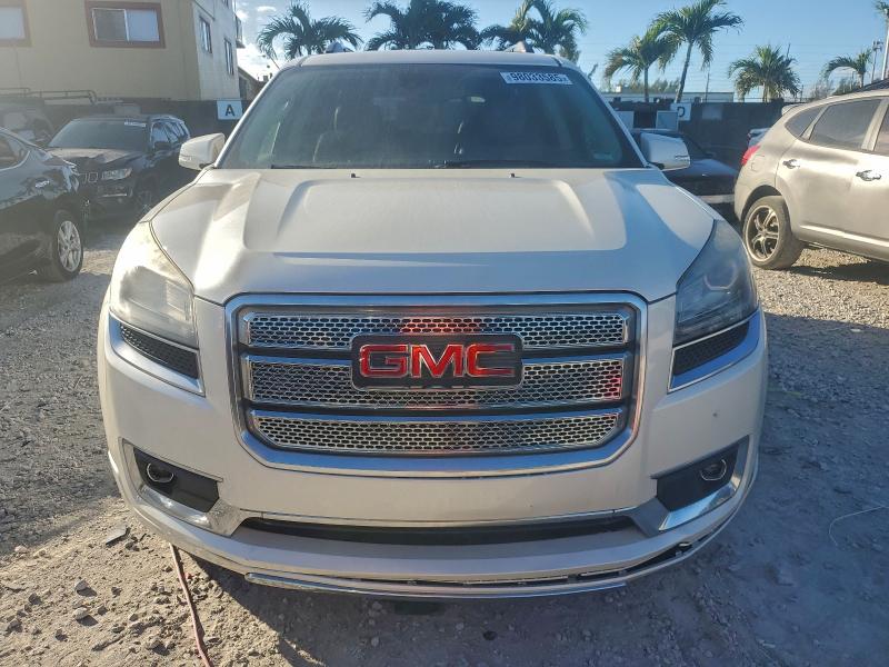 98033585 :رقم المزاد ، 1GKKRTKD3FJ101881 vin ، 2015 Gmc Acadia Den مزاد بيع