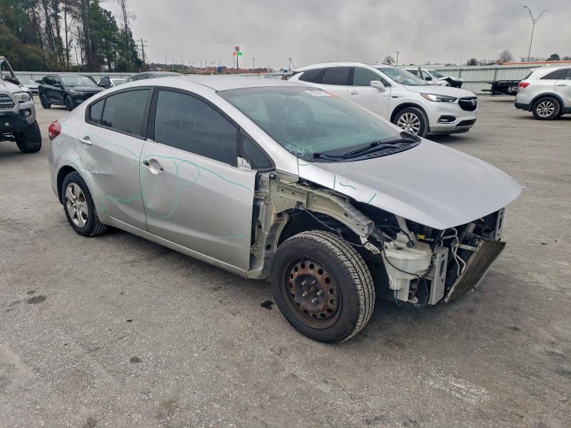 95954915 :رقم المزاد ، 3KPFK4A70JE258003 vin ، 2018 Kia Forte مزاد بيع