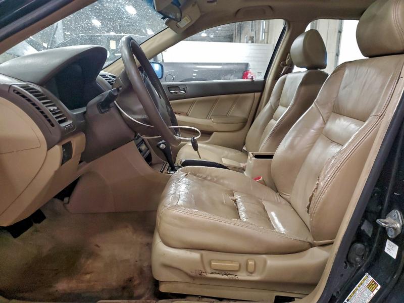 97332065 :رقم المزاد ، 1HGCM56834A027304 vin ، 2004 Honda Accord مزاد بيع