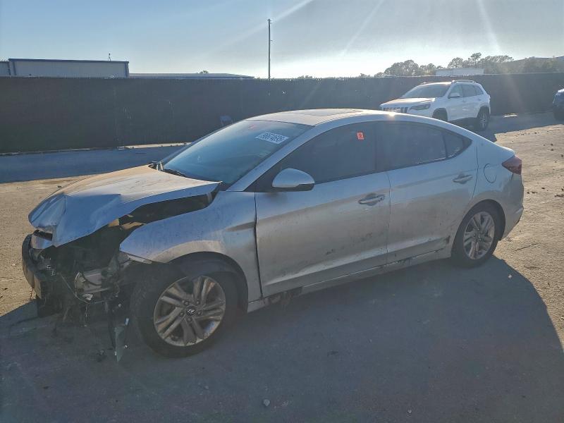 96674695 :رقم المزاد ، 5NPD84LF2KH424027 vin ، 2019 Hyundai Elantra مزاد بيع