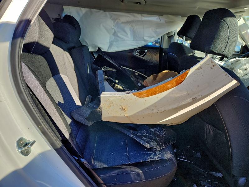 97956595 :رقم المزاد ، KNDJ33AU6N7159103 vin ، 2022 Kia Soul مزاد بيع