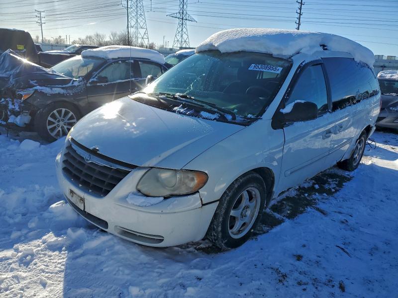 Auction sale of the 2005 Chrysler Town & Country, vin: 2C4GP54L35R281557, lot number: 95308955