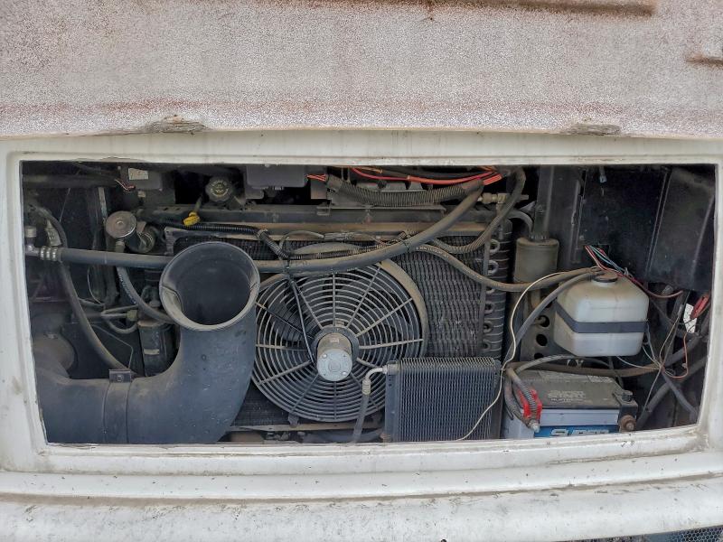 Aukcja sprzedaży 2001 Workhorse Custom Chassis Motorhome, vin: 5B4KP57GX13326320, numer aukcji: 77251355