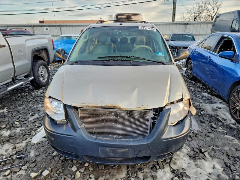 2006 Chrysler Town & Country მანქანა იყიდება აუქციონზე, vin: 2A4GP54LX6R701729, აუქციონის ნომერი: 97101675