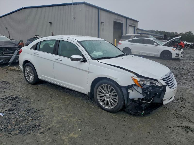 94913585 :رقم المزاد ، 1C3BC2FB3BN548279 vin ، 2011 Chrysler 200 مزاد بيع