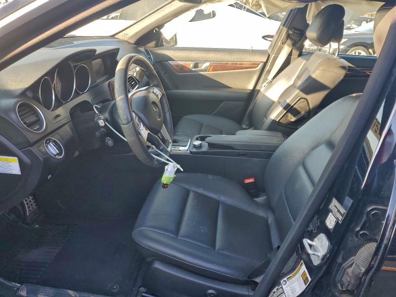 2014 Mercedes-benz C მანქანა იყიდება აუქციონზე, vin: WDDGF4HB1EG254136, აუქციონის ნომერი: 95405175