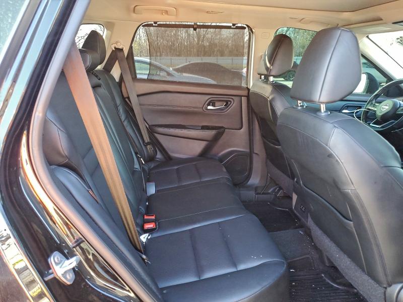 95855395 :رقم المزاد ، 5N1BT3BA3NC724466 vin ، 2022 Nissan Rogue مزاد بيع