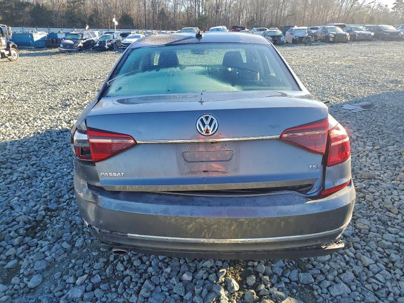97872145 :رقم المزاد ، 1VWDT7A38HC068726 vin ، 2017 Volkswagen Passat R-l مزاد بيع