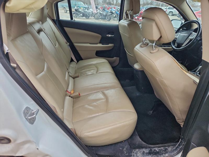 97876685 :رقم المزاد ، 1C3CCBCGXDN555429 vin ، 2013 Chrysler 200 مزاد بيع