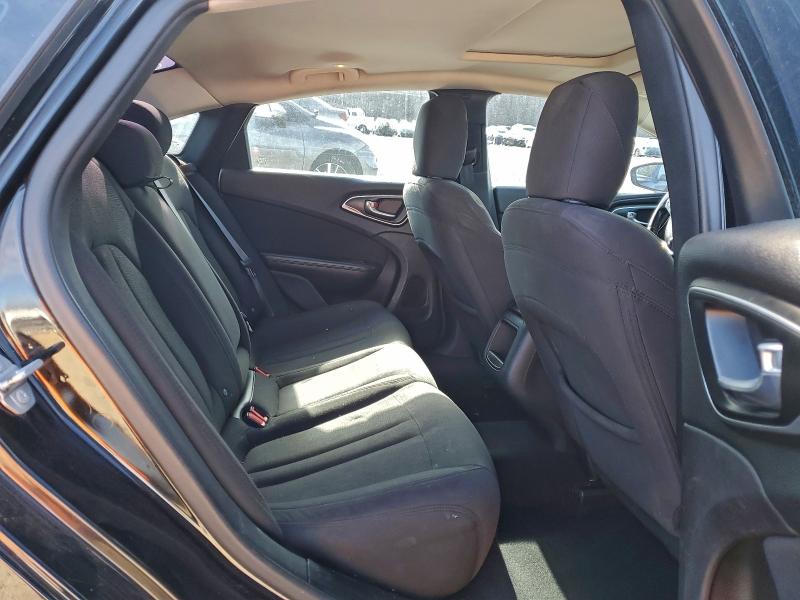 2015 Chrysler 200 მანქანა იყიდება აუქციონზე, vin: 1C3CCCAB9FN641606, აუქციონის ნომერი: 95734485
