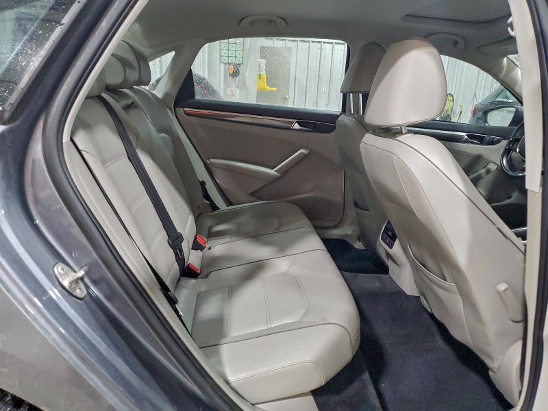 96259065 :رقم المزاد ، 1VWBA7A31JC021878 vin ، 2018 Volkswagen Passat مزاد بيع