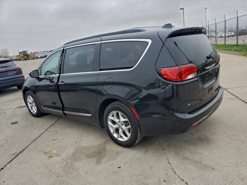 2017 Chrysler Pacifica T მანქანა იყიდება აუქციონზე, vin: 2C4RC1BG2HR820855, აუქციონის ნომერი: 97610605