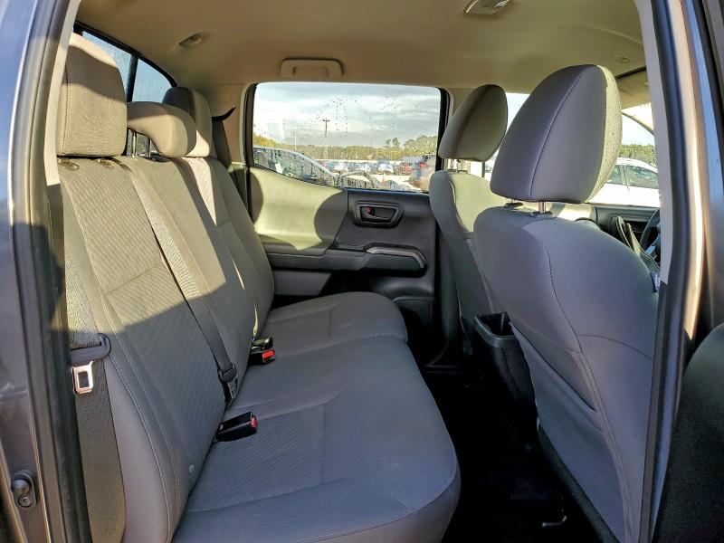 94283935 :رقم المزاد ، 3TMAZ5CN1NM173688 vin ، 2022 Toyota Tacoma مزاد بيع