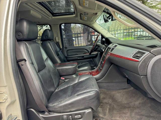 99066785 :رقم المزاد ، 3GYFK62838G252174 vin ، 2008 Cadillac Escalade E مزاد بيع