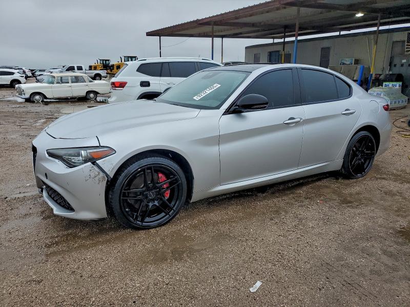 ZARFAEEN8J7565667, 2018 Alfa Romeo Giulia Ti vehicle history