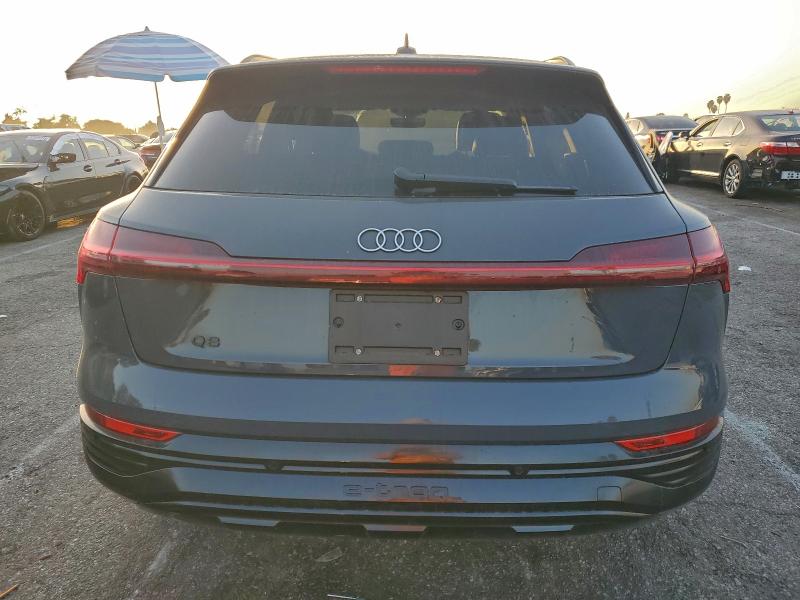 2024 Audi Q8 E-tron მანქანა იყიდება აუქციონზე, vin: WA15AAGE4RB053550, აუქციონის ნომერი: 97834155