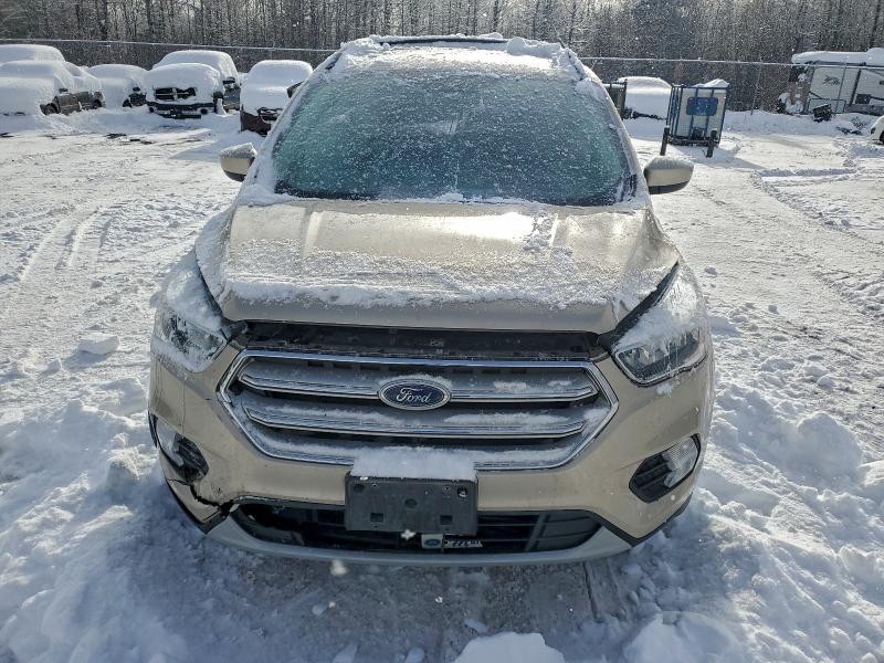2018 Ford Escape მანქანა იყიდება აუქციონზე, vin: 1FMCU9GD5JUA05408, აუქციონის ნომერი: 96465055