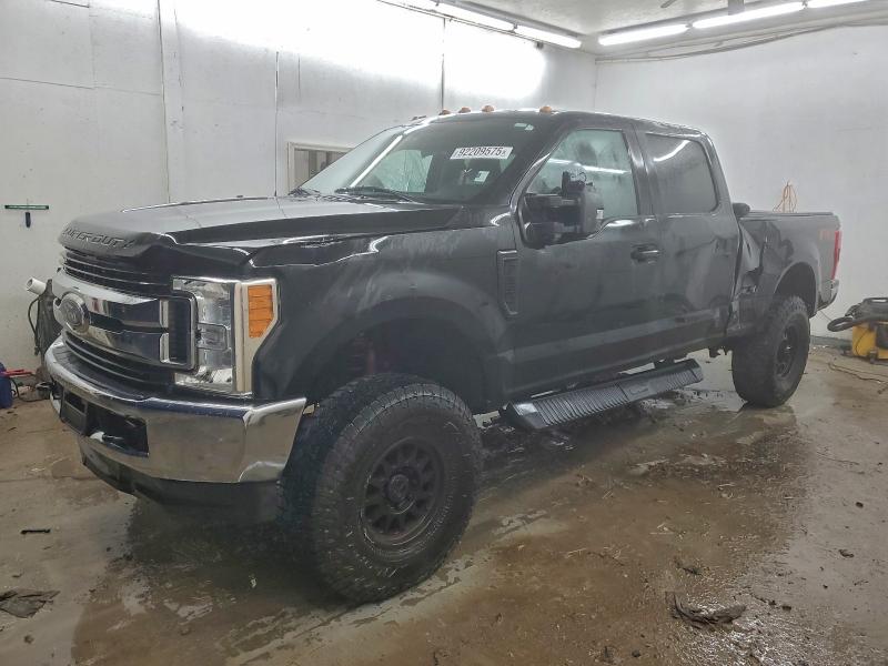 2017 Ford F250 Super მანქანა იყიდება აუქციონზე, vin: 1FT7W2B69HEF29066, აუქციონის ნომერი: 92209575