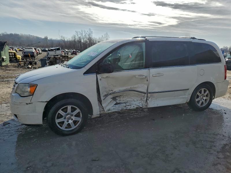 2010 Chrysler Town & Country მანქანა იყიდება აუქციონზე, vin: 2A4RR5D16AR479801, აუქციონის ნომერი: 97274115
