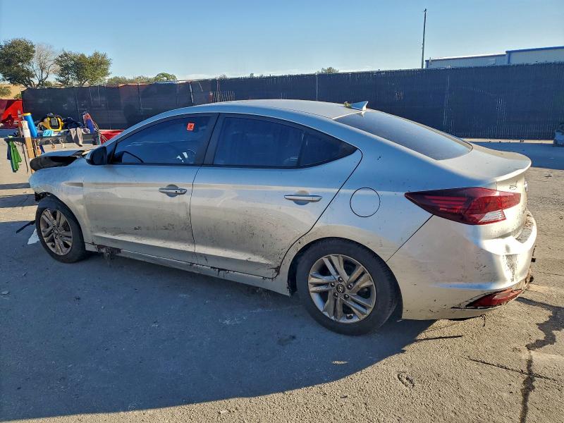 96674695 :رقم المزاد ، 5NPD84LF2KH424027 vin ، 2019 Hyundai Elantra مزاد بيع