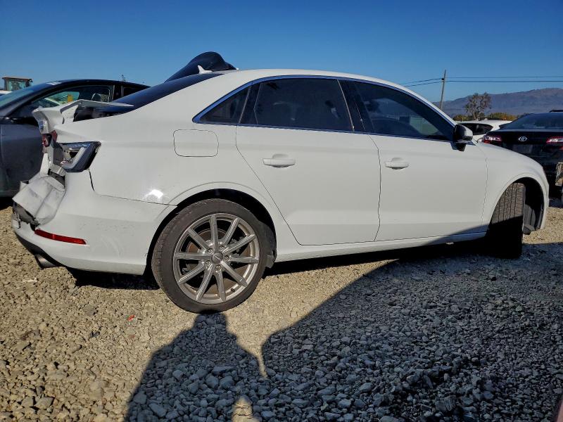 Продаж на аукціоні авто 2015 Audi A3, vin: WAUEFGFF0F1010813, номер лоту: 96147315