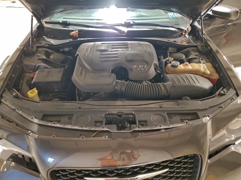 94692145 :رقم المزاد ، 2C3CCAGG3GH213063 vin ، 2016 Chrysler 300 مزاد بيع