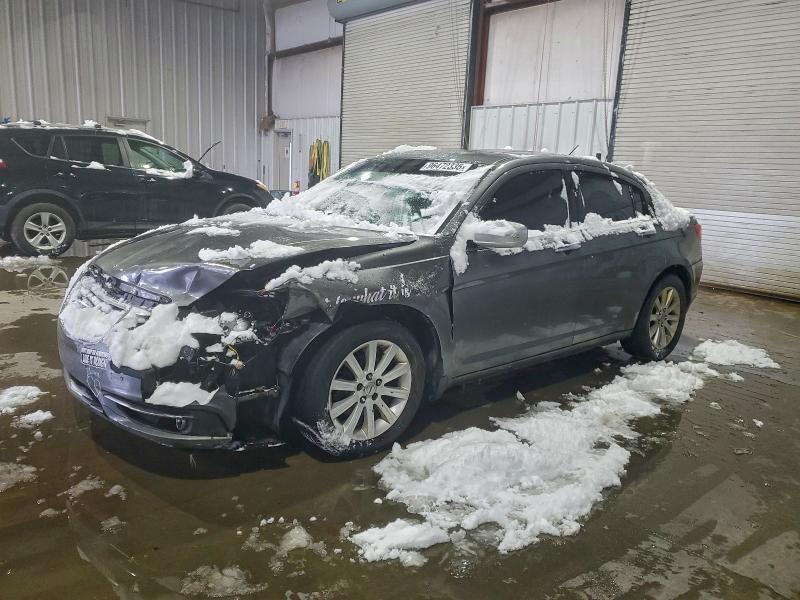 96472335 :رقم المزاد ، 1C3CCBCG1DN699113 vin ، 2013 Chrysler 200 مزاد بيع