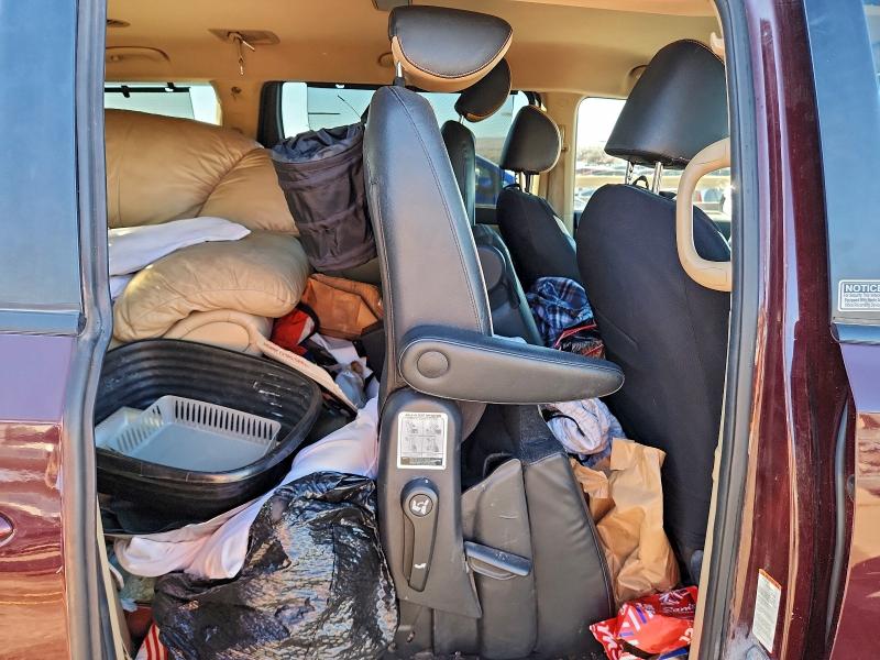 95724965 :رقم المزاد ، KNDMB5C19H6333383 vin ، 2017 Kia Sedona مزاد بيع