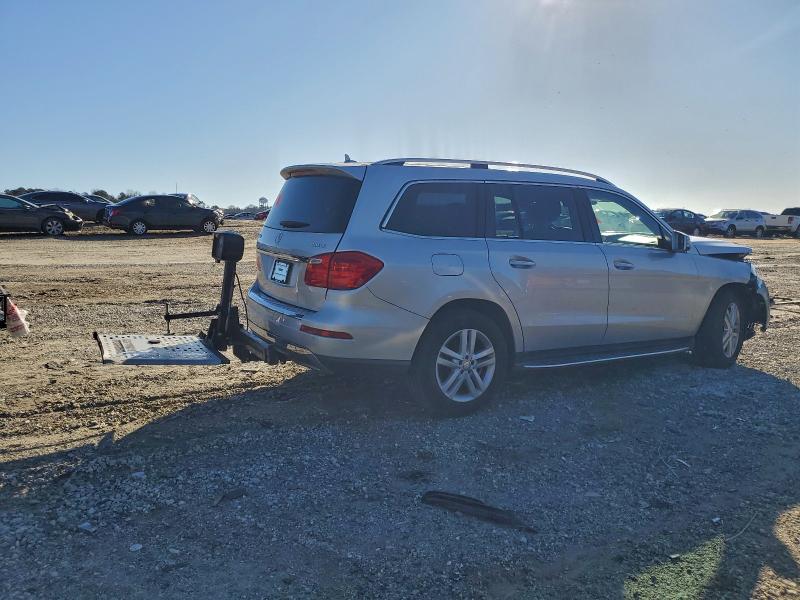Продажа на аукционе авто 2015 Mercedes-benz Gl, vin: 4JGDF6EE9FA565661, номер лота: 97372265