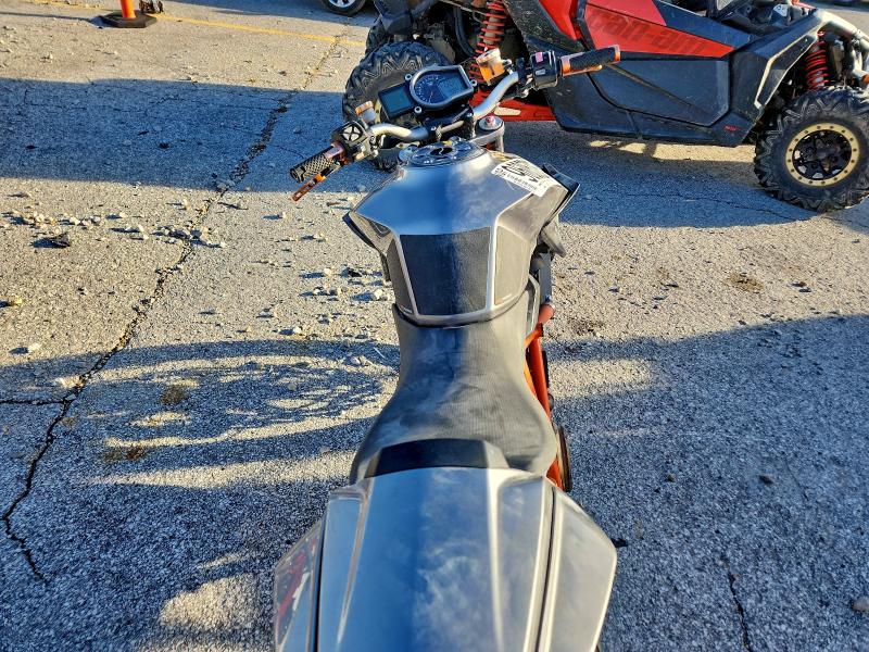 96057235 :رقم المزاد ، VBKV39408FM920664 vin ، 2015 Ktm 1290 مزاد بيع