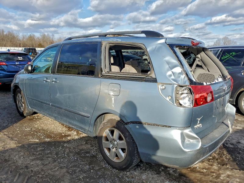 Продажа на аукционе авто 2010 Toyota Sienna Ce, vin: 5TDKK4CC7AS342236, номер лота: 98819695