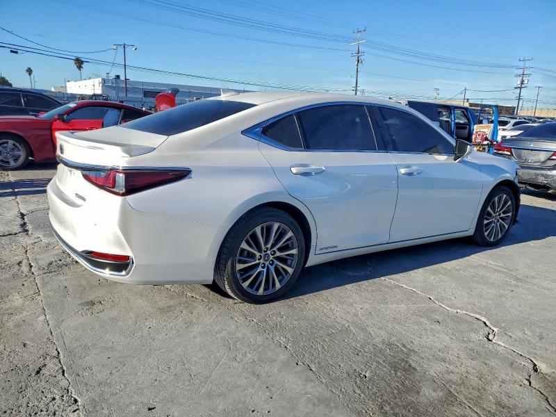 94547865 :رقم المزاد ، 58ADA1C10MU005890 vin ، 2021 Lexus Es مزاد بيع